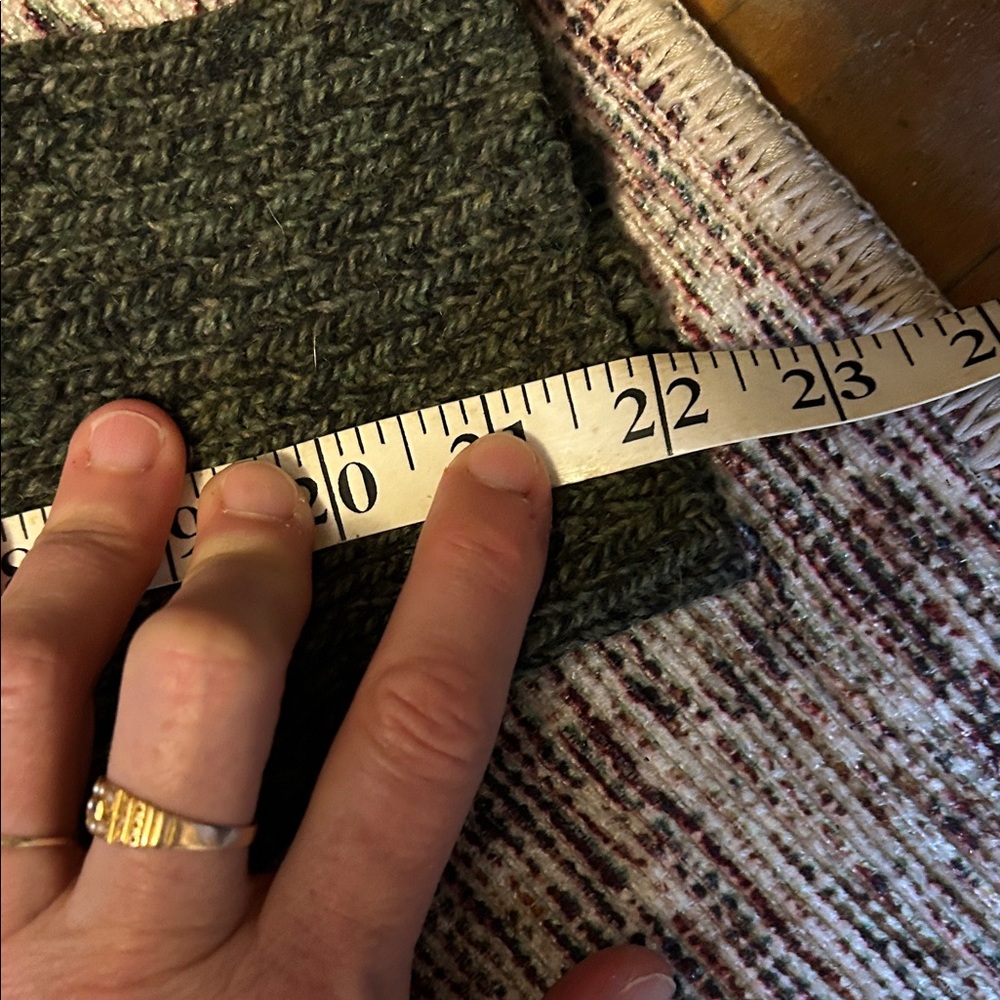 Orvis Men's Dark Green Sweater with Black Suede Patches - Picture 5 of 7